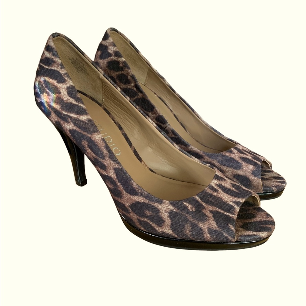 Jones Studio Cheetah/Leopard Print Stiletto Heel Peep Toe Sexy Shoes Size 7